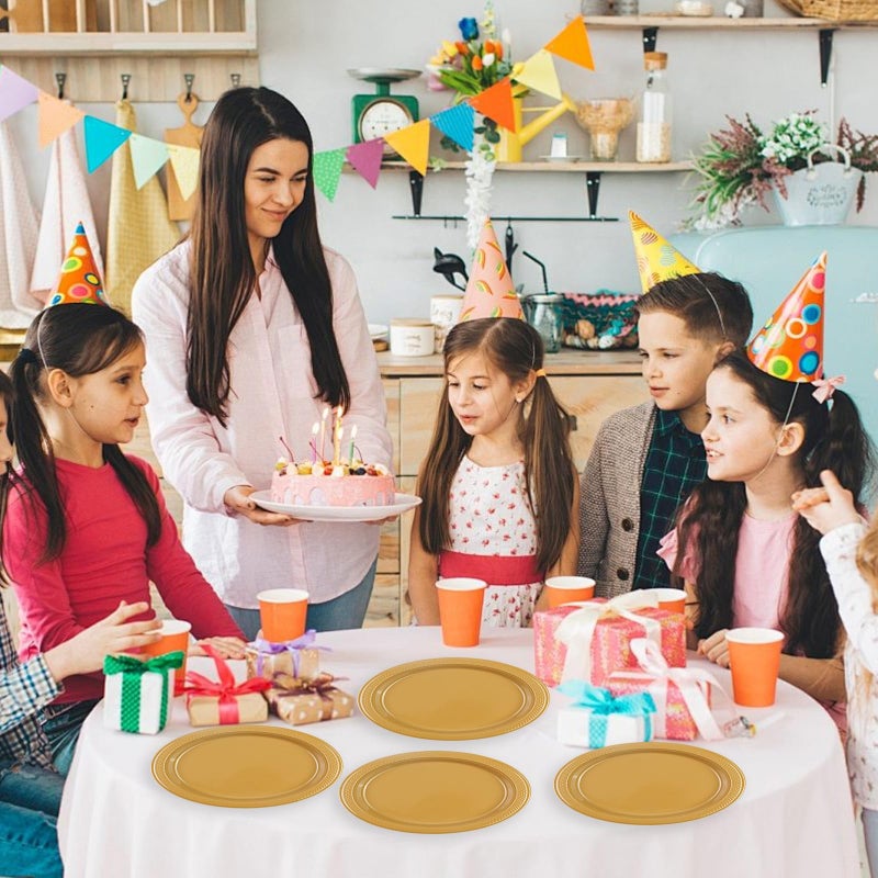 HiEnjoin 50 قطعة من أطباق البلاستيك الذهبية من HiEnjoin، أطباق عشاء بلاستيكية مقاس 9 بوصة للاستعمال مرة واحدة، لون سادة ممتاز ثقيل الوزن لمستلزمات حفلات أعياد الميلاد للشواء والنزهات والحفلات والسفر وقابلة لإعادة التدوير - Image 2